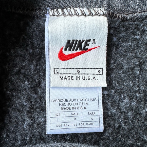Vintage ‘90s Nike Logo Crewneck - Picture 2 of 2